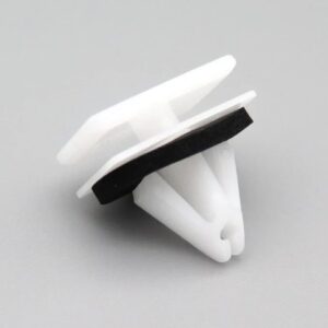 Vauxhall Exterior Side Trim Clip (1)